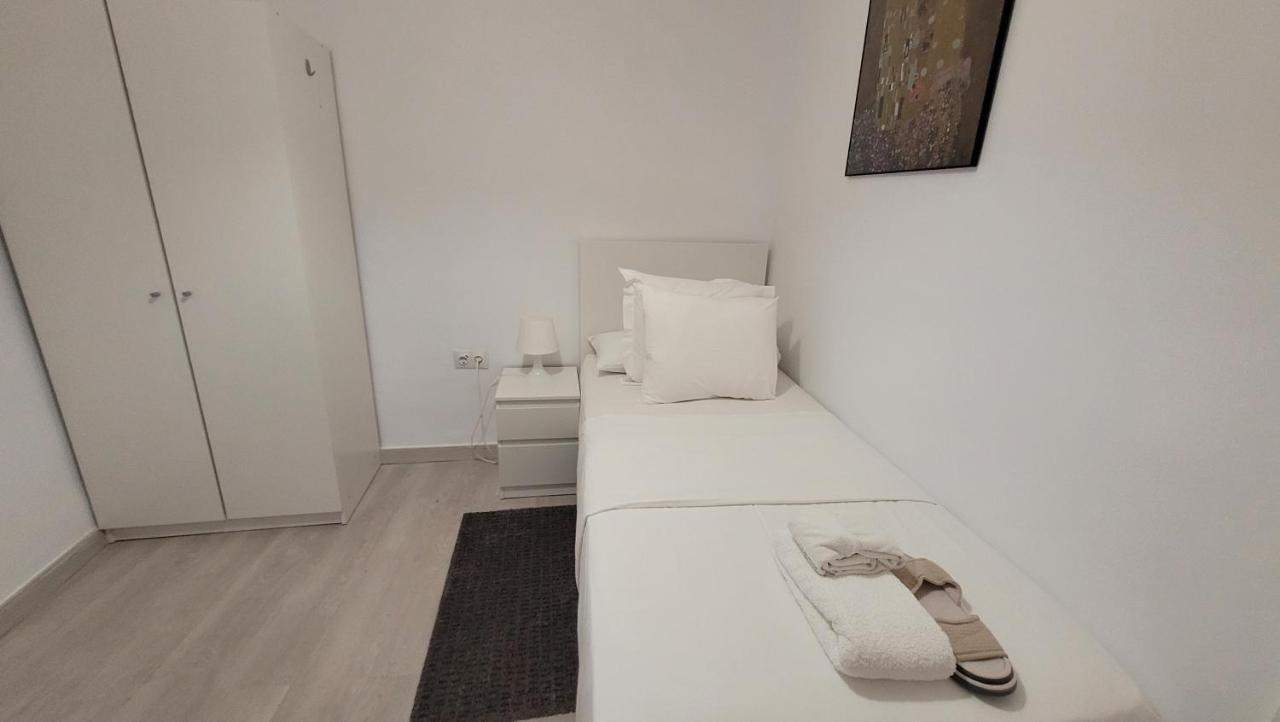 הוספיטלט דה יוברגאט Apartaments B O D Collblanc מראה חיצוני תמונה